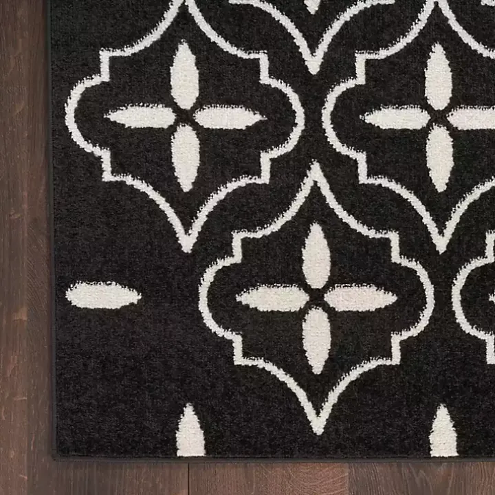 Black & Ivory Quatrefoil Indoor/Outdoor Rug, 4x6