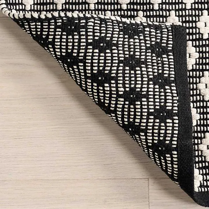 Black and Ivory Dainty Diamond Area Rug, 5x8