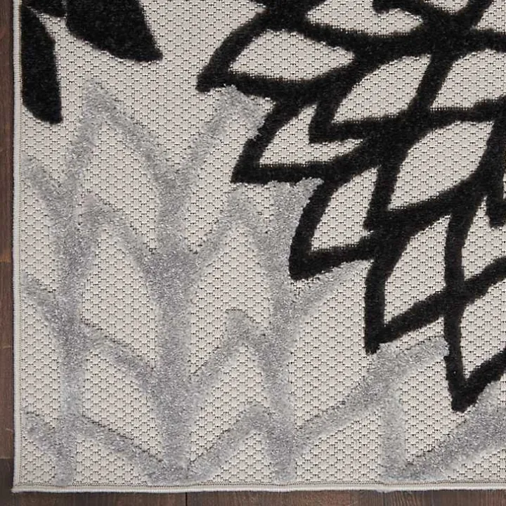 Black and White Floral Outdoor Area Rug, 5x7