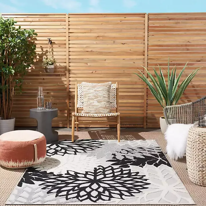 Black and White Floral Outdoor Area Rug, 5x7