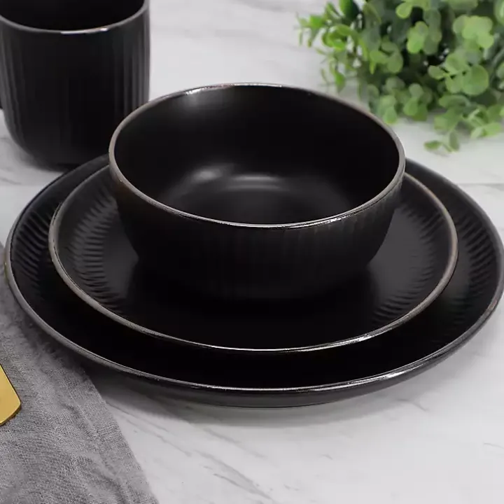 Black Leo Stoneware 16-pc. Dinnerware Set