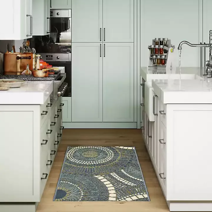 Blue & Green Circles Indoor/Outdoor Rug, 2x3