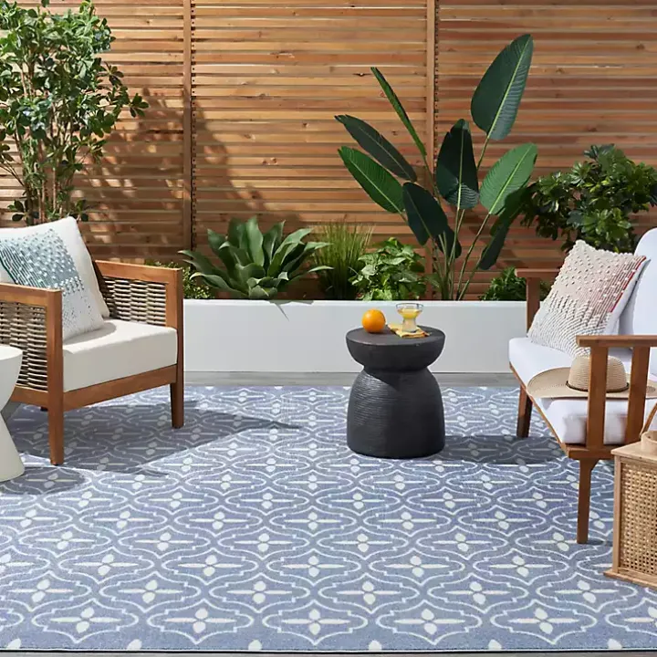 Blue & Ivory Quatrefoil Indoor/Outdoor Rug, 8x10
