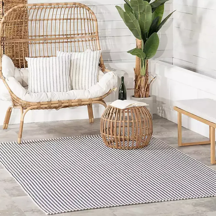 Blue & White Pinstripe Indoor/Outdoor Rug, 5x8