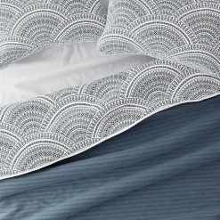 Blue Scalloped Reversible 3-pc. King Quilt Set