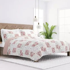 Blush Patchwork Reversible 3-pc. King Quilt Set