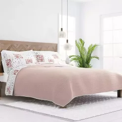 Blush Patchwork Reversible 3-pc. King Quilt Set