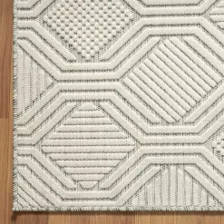Cream and Blue Geo Indoor/Outdoor Area Rug, 7x9
