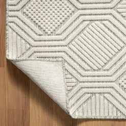 Cream and Blue Geo Indoor/Outdoor Area Rug, 7x9