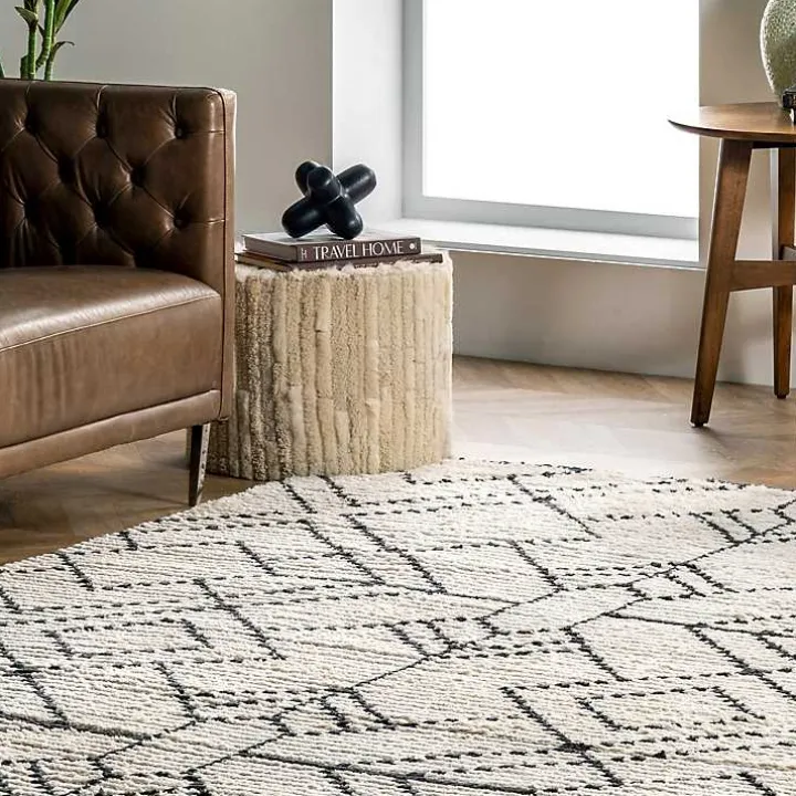 Cream Geometric Diamonds Fringed Area Rug, 7x10