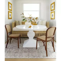 Darling Traditional Washable Area Rug, 5x7