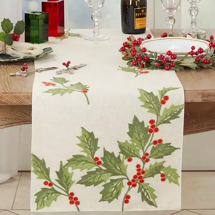 Evergreen Holly Leaves Cotton Runner