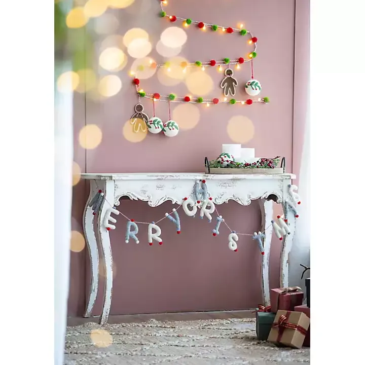 Gray and White Wool Merry Christmas Banner