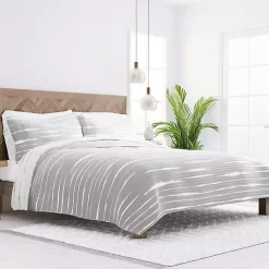 Gray Linear Reversible 3-pc. Queen Quilt Set