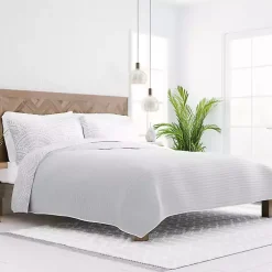 Gray Scalloped Reversible 3-pc. Queen Quilt Set