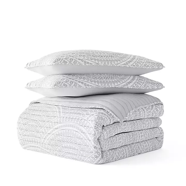 Gray Scalloped Reversible 3-pc. Queen Quilt Set