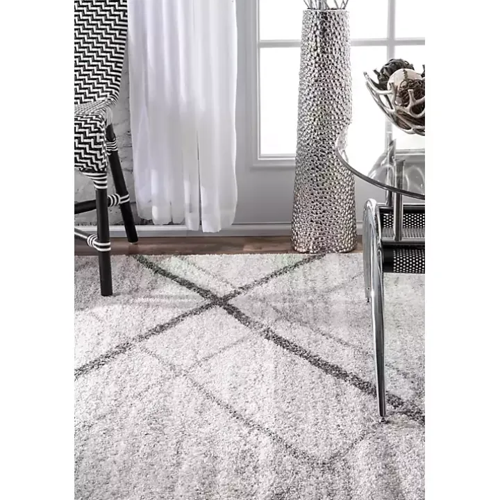 Gray Thigpen Diamond Area Rug, 8x10