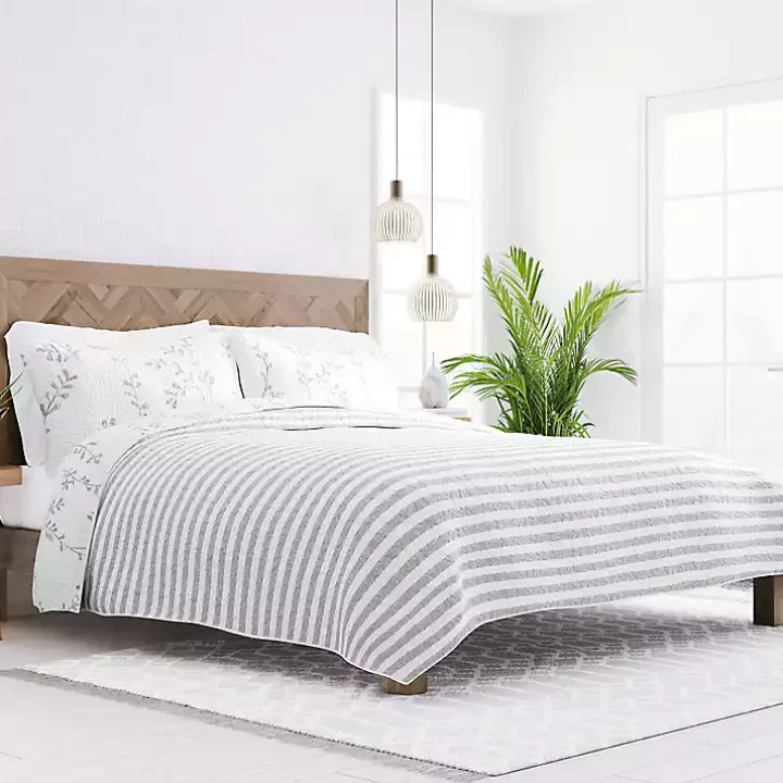 Gray Vines Reversible 2-pc. Twin Quilt Set