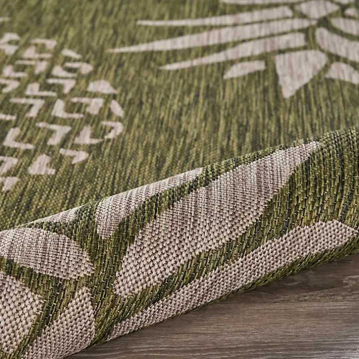 Green Pineapple Indoor/Outdoor Area Rug, 5x7