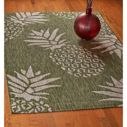 Green Pineapple Indoor/Outdoor Area Rug, 5x7