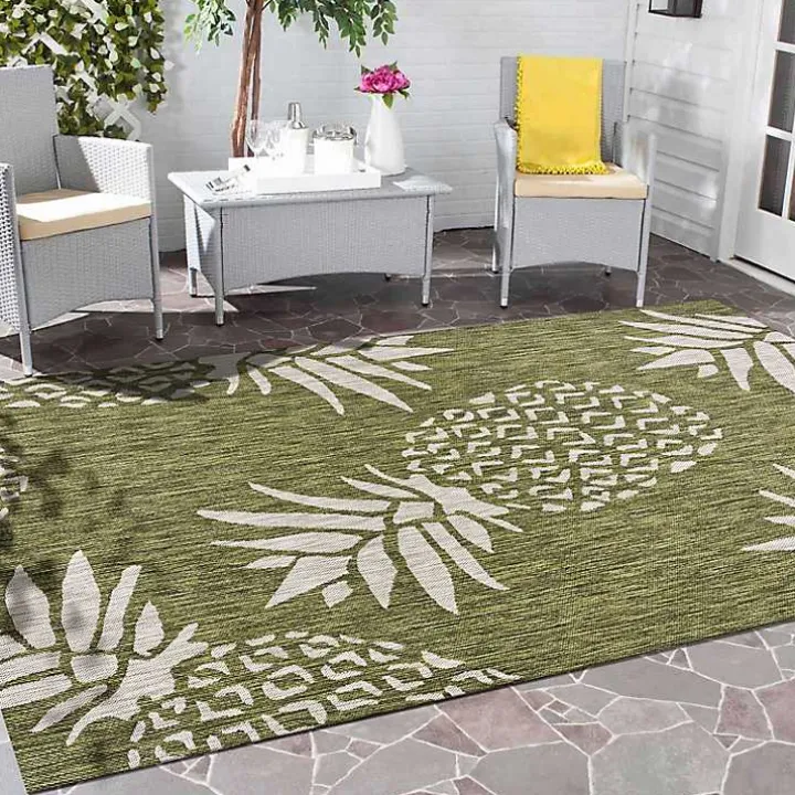 Green Pineapple Indoor/Outdoor Area Rug, 5x7