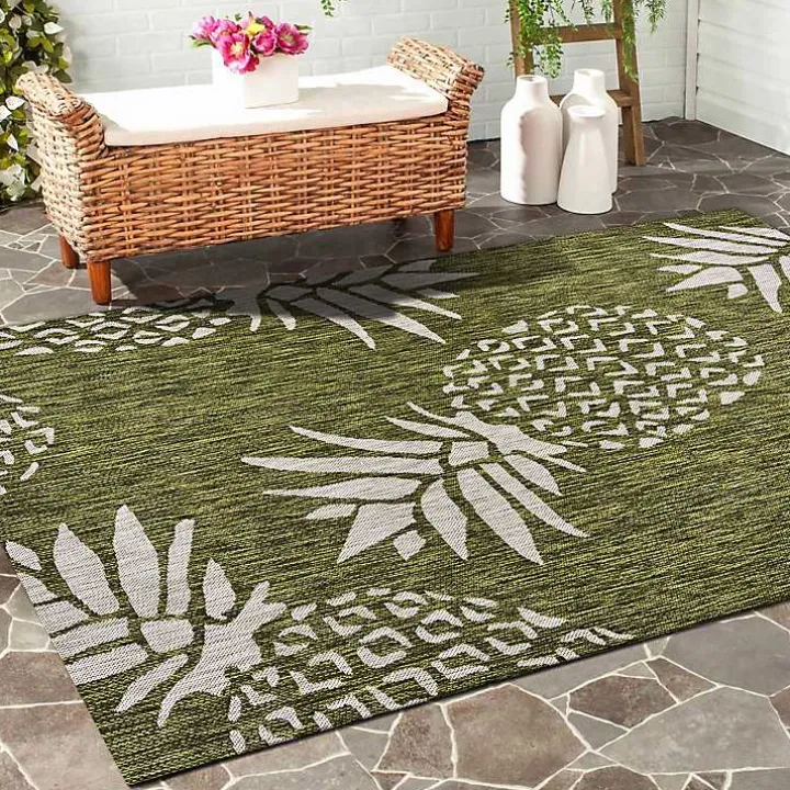 Green Pineapple Indoor/Outdoor Area Rug, 5x7