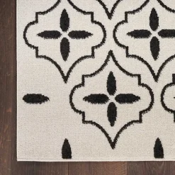 Ivory & Black Quatrefoil Indoor/Outdoor Runner