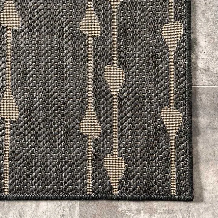 Kendall Gray Vertical Teardrop Outdoor Rug, 5x8
