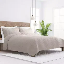 Latte Floral Stitch 3-pc. King Quilt Set
