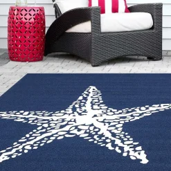 Navy Starfish Hooked Indoor/Outdoor Area Rug, 7x9
