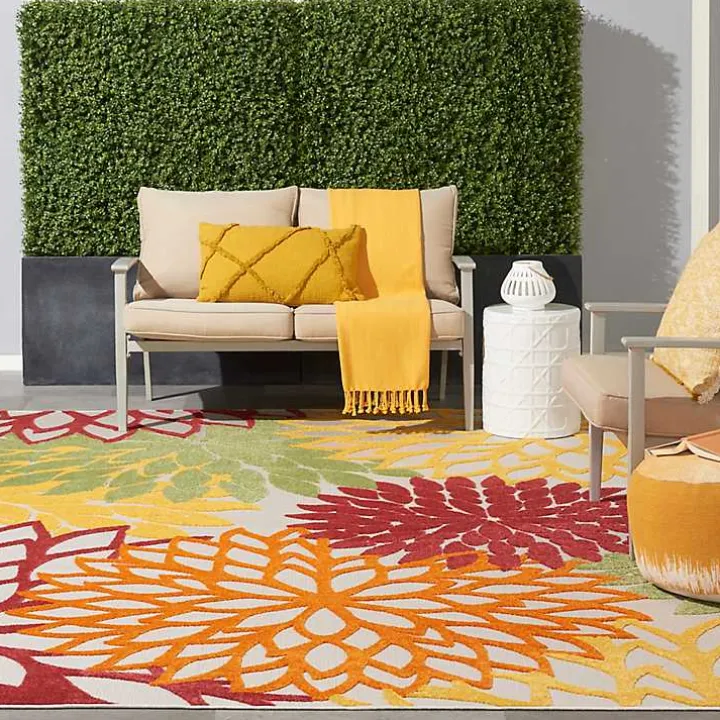Red Floral Burst Outdoor Area Rug, 7x10