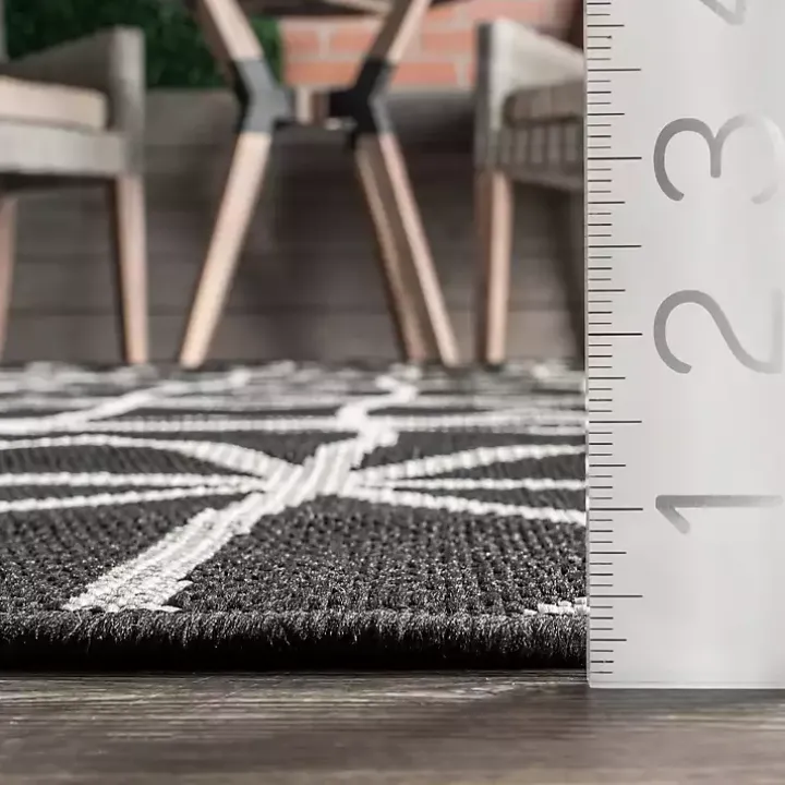 Sanford Gray Geometric Shapes Outdoor Rug, 8x10