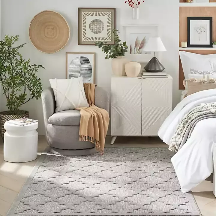 Soft Silver Trellis Outdoor Area Rug, 4x6