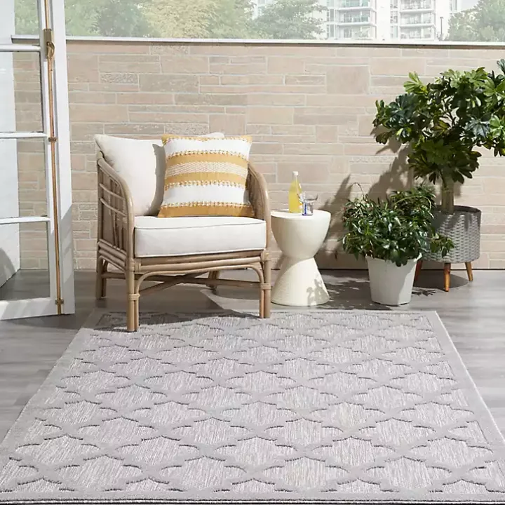 Soft Silver Trellis Outdoor Area Rug, 4x6