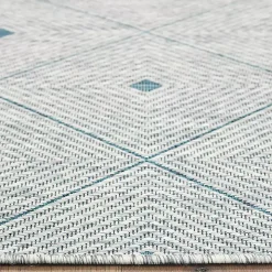 Solitaire Sun Shower Outdoor Area Rug, 7x9