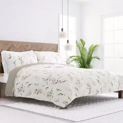 Watercolor Leaves Reversible 3-pc. Queen Quilt Set